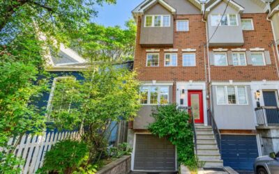 Three buyers bid for Moss Park townhouse priced under $1-million